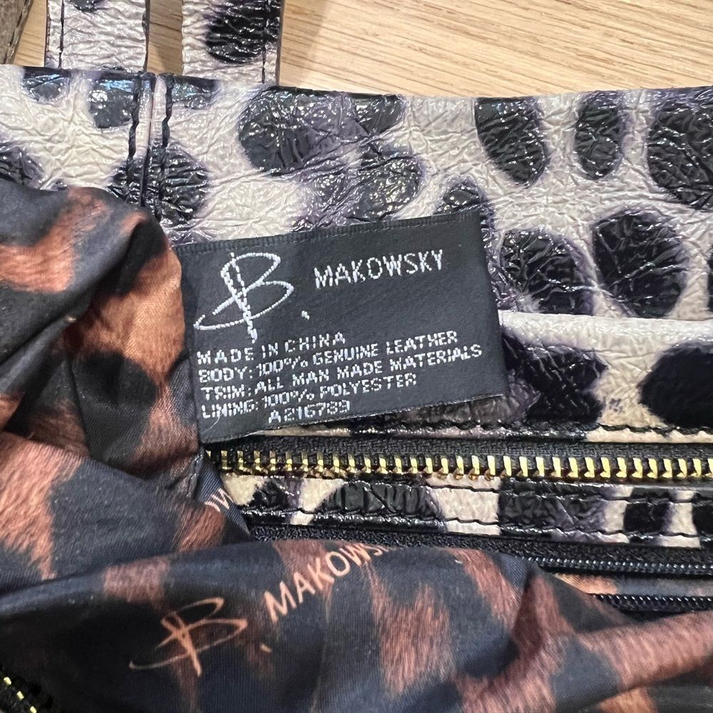B Makowsky Large Leopard Print Patent Leather Bag - image 4